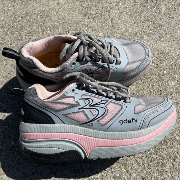 GDefy Ion Athletic Shoes size 6 - Picture 6 of 7